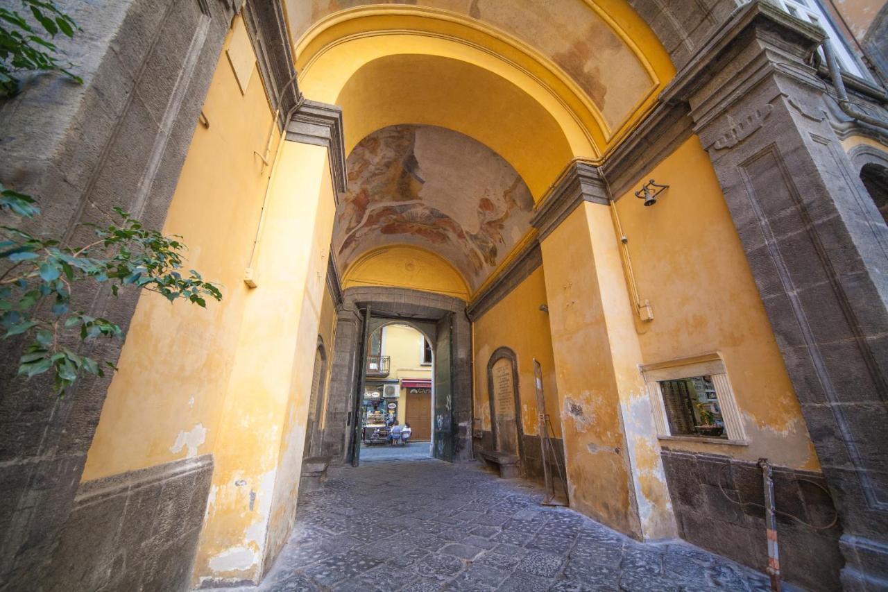 Palazzo Marigliano - Serviced Apartments Napels Buitenkant foto