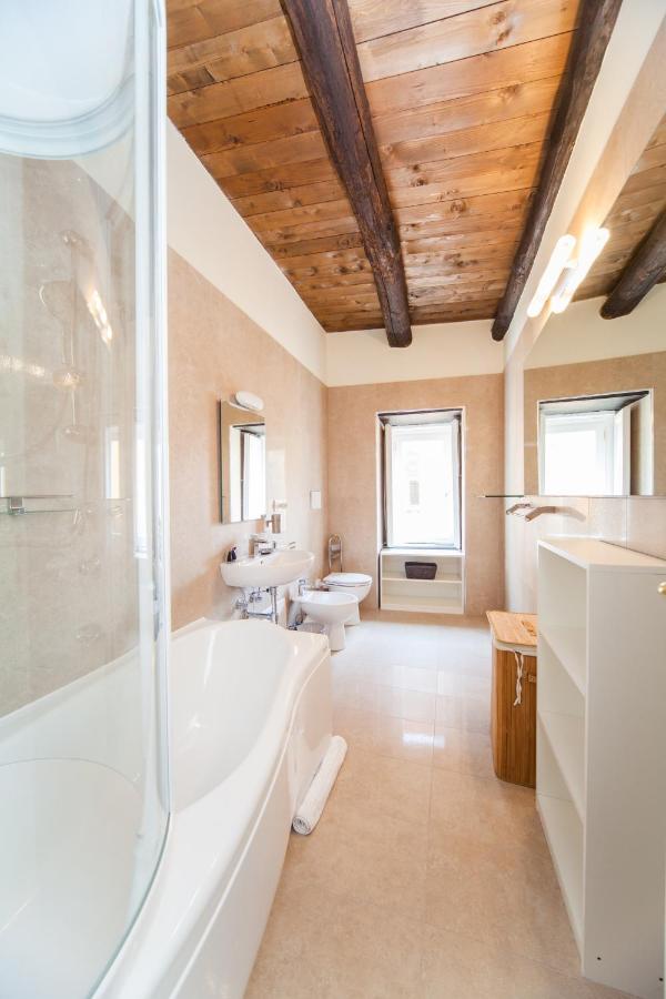 Palazzo Marigliano - Serviced Apartments Napels Buitenkant foto