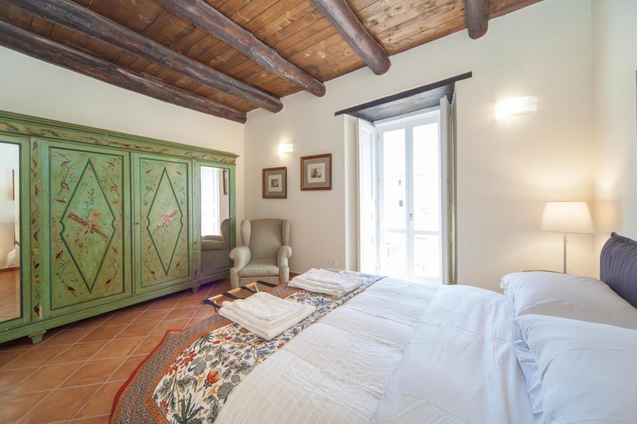 Palazzo Marigliano - Serviced Apartments Napels Buitenkant foto