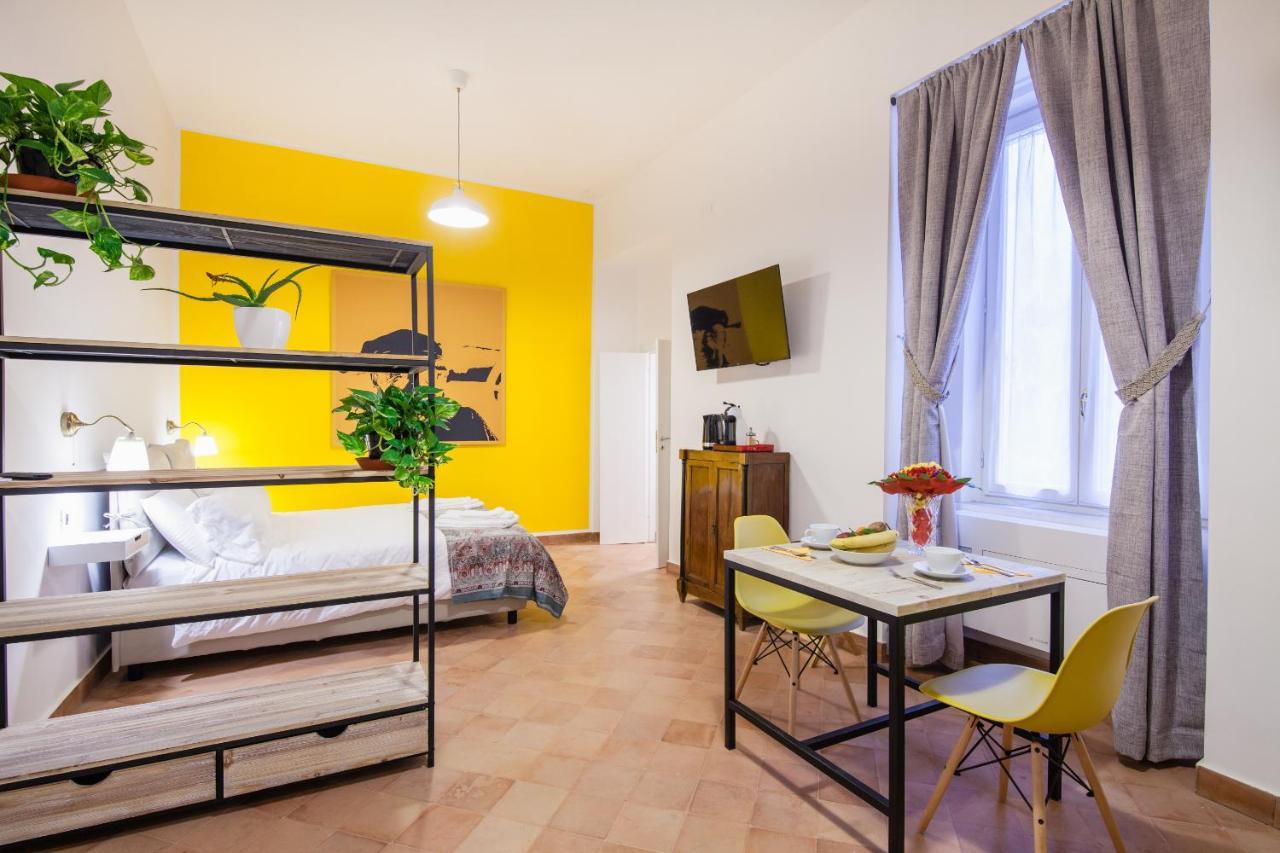 Palazzo Marigliano - Serviced Apartments Napels Buitenkant foto