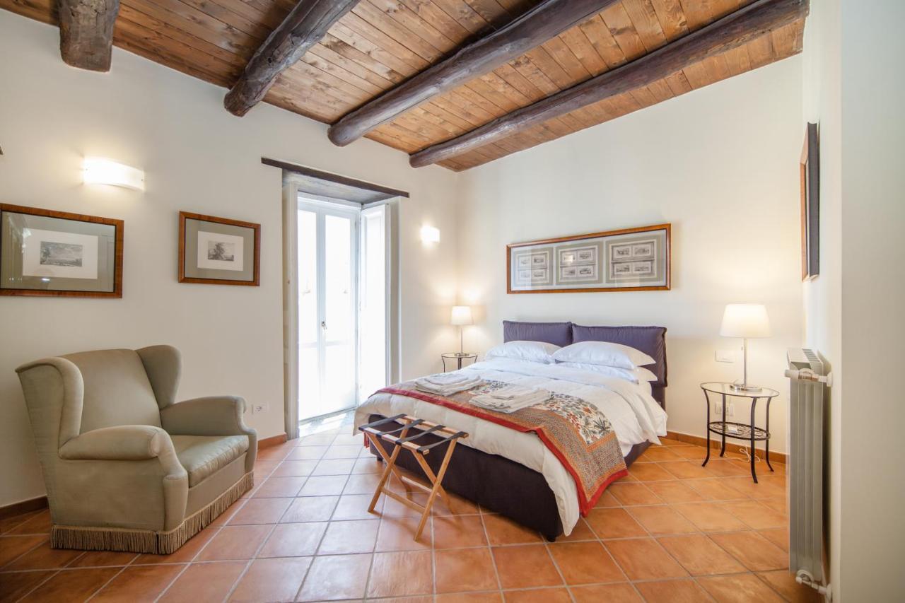 Palazzo Marigliano - Serviced Apartments Napels Buitenkant foto