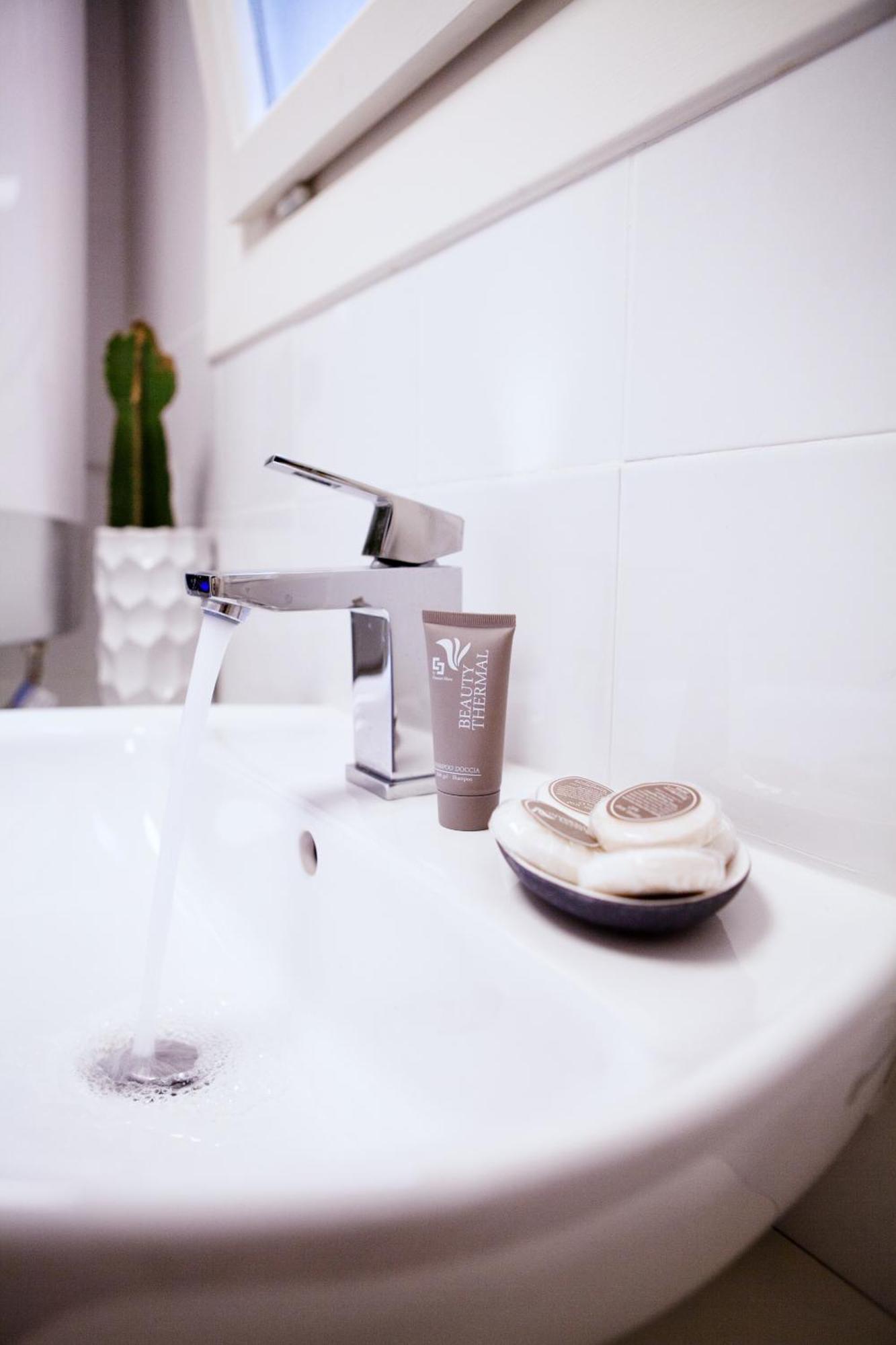 Palazzo Marigliano - Serviced Apartments Napels Kamer foto